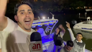un grupo de jovenes cubanos de miami partieron en varias embarcaciones para protestar frente a las costas cubanas