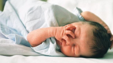 ¿por que se necesitan voluntarios para abrazar bebes?