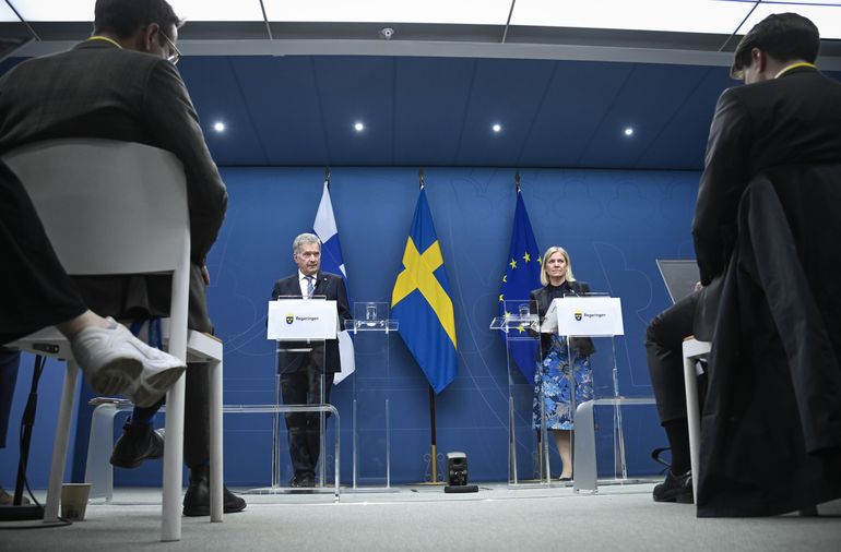 Finlandia y Suecia solicitan la entrada en la OTAN