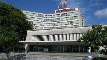 Guerra  oficial contra las antenas