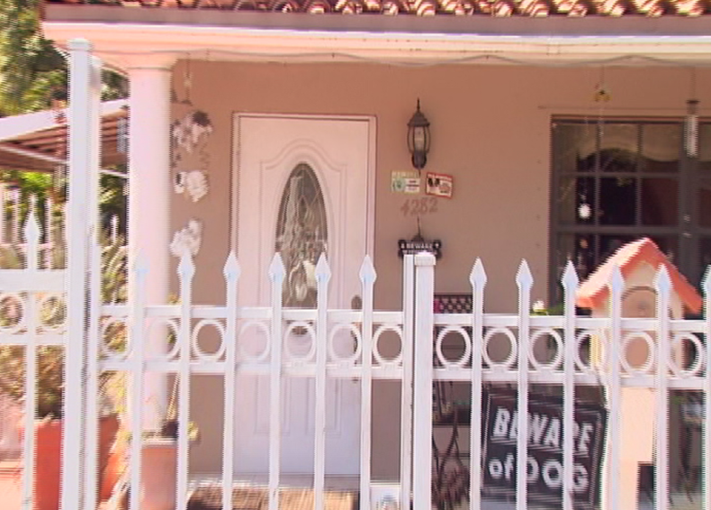 asaltan casa en hialeah.png
