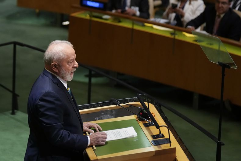 El presidente de Brasil, Luiz Inácio Lula da Silva, pronuncia un discurso durante la 78va sesión de la Asamblea General de las Naciones Unidas, el mares 19 de septiembre de 2023, en la sede de la ONU. (AP Foto/Seth Wenig)