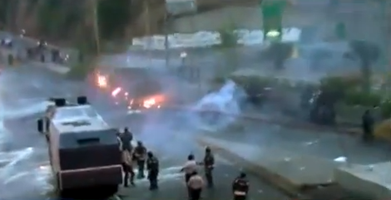 Caracas vuelve a ser militarizada tras las intensas protestas de las últimas horas, sobre todo en la zona este de la ciudad.