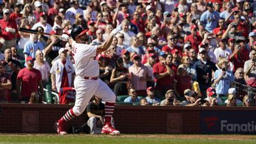 Pujols llega a 702 jonrones pero Cardenales caen con Piratas