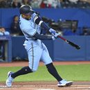 Springer pega 2 jonrones ante club anterior; Azulejos ganan
