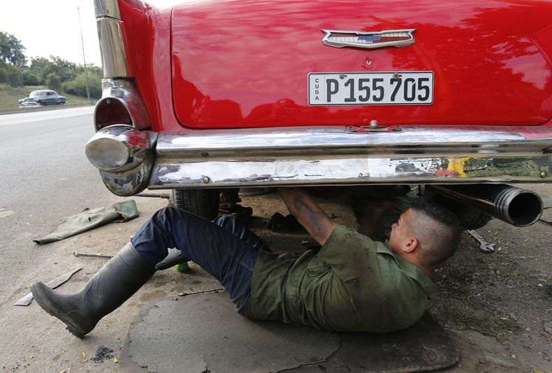 Los boteros –taxistas privados– y dueños de restaurantes deben prestar declaración jurada por ingresos y gastos.