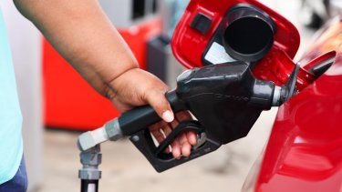 ¿mas cara la gasolina? 4 puntos clave para entender el impacto del recorte a la produccion de crudo