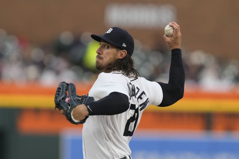 Michael Lorenzen, abridor de los Tigres de Detroit, lanza en el quinto episodio de l juego del martes 16 de mayo de 2023 ante los Piratas de Pittsburgh (AP Foto/Carlos Osorio)