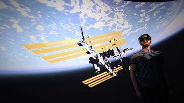 Lanzan software de realidad virtual para recorrer el espacio