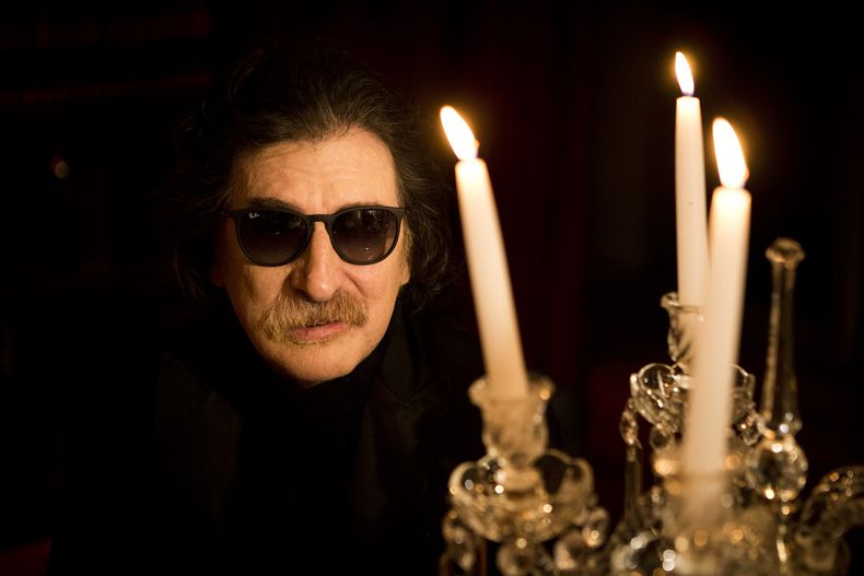 ESP-CEL_CHARLY_GARCIA-SALUD-0.jpg