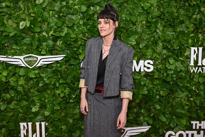 Kristen Stewart asiste a los Premios Gotham en Cipriani Wall Street el lunes 1 de diciembre de 2025, en Nueva York. (Foto Evan Agostini/Invision/AP)