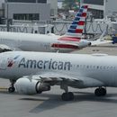 Aviones de American Airlines en el Aeropuerto Internacional Logan de Boston el 21 de julio del 2021. . (AP foto/Steven Senne) Aviones de American Airlines en el Aeropuerto Internacional Logan de Boston el 21 de julio del 2021. . (AP foto/Steven Senne)