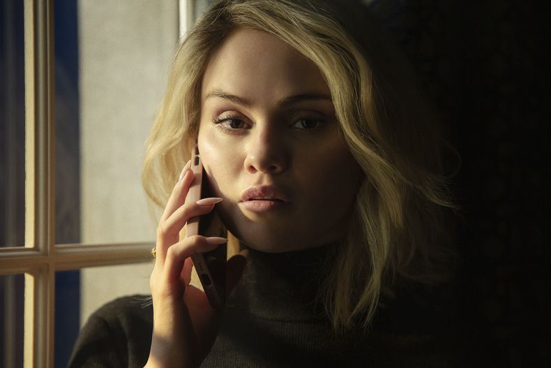 Esta imagen difundida por Netflix muestra a Selena Gomez en una escena de Emilia Pérez. (Shanna Besson/Netflix vía AP)