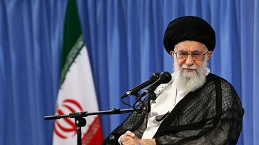 jamenei dice que no importa quien gane en eeuu y destaca que esto no afectara a las politicas de iran
