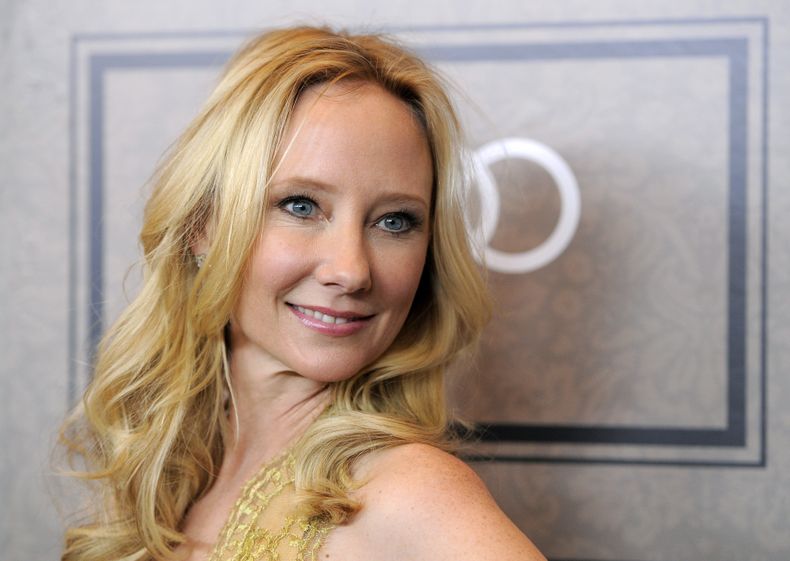 ESP-CEL ANNE HECHE-ACCIDENTE