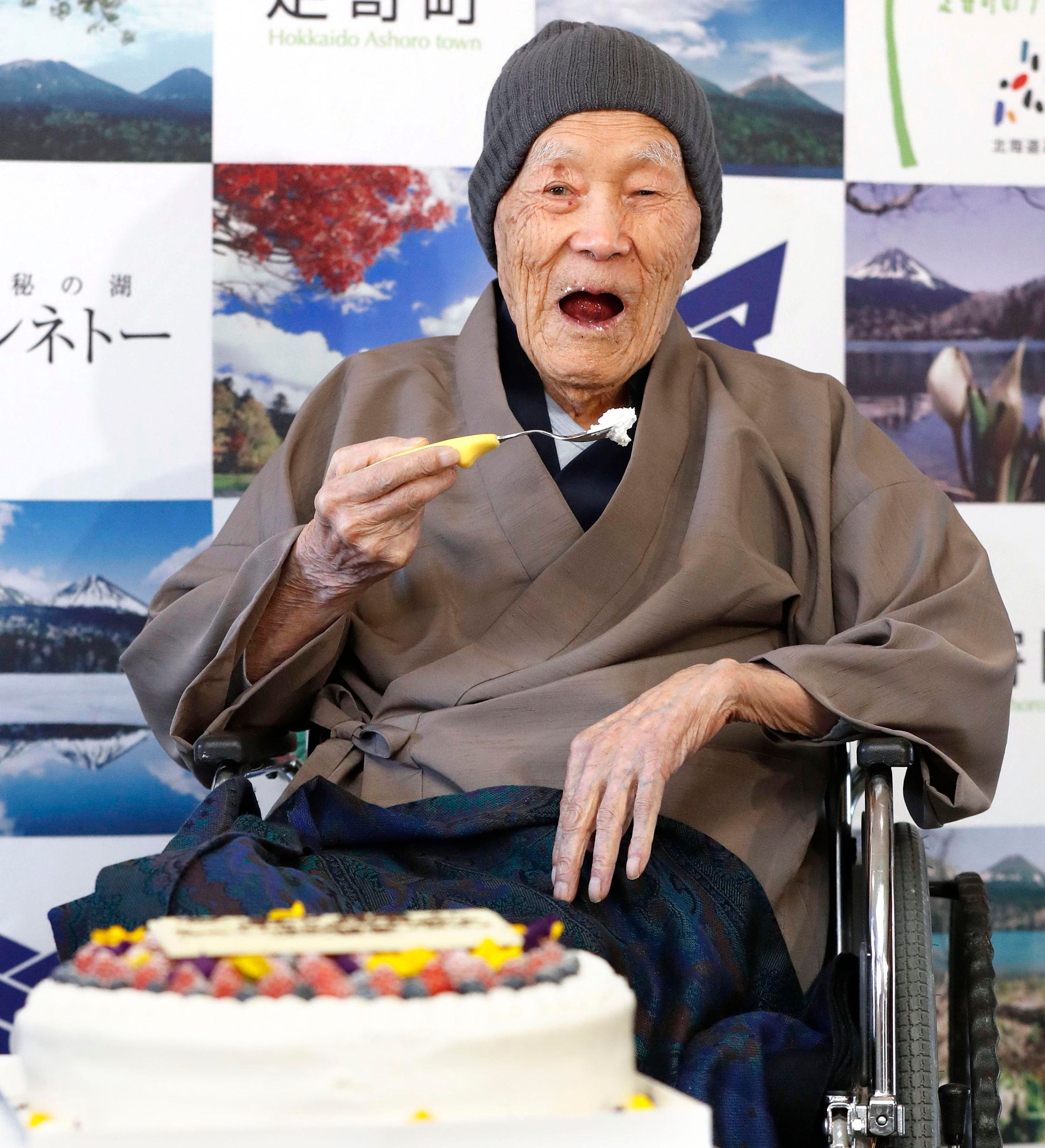 Japonés de 112 años es el hombre más longevo del mundo Japonés de 112 años es el hombre más longevo del mundo