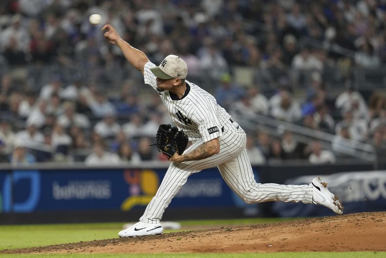 El nicaragüense Jonathan Loáisiga, de los Yankees de Nueva York, hace un lanzamiento en el juego del viernes 16 de mayo de 2025, ante los Mets de Nueva York (AP Foto/Seth Wenig)