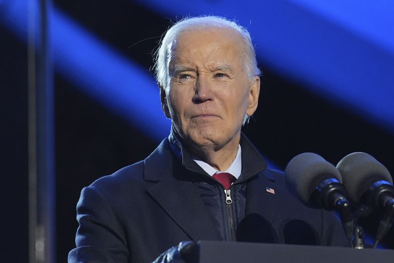 El presidente Joe Biden durante la ceremonia de encendido del árbol de Navidad de la Casa Blanca, el jueves 5 de diciembre de 2024, en Washington. (AP Foto/Jacquelyn Martin)