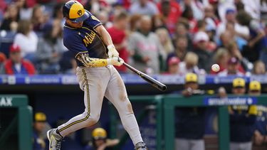 Adames se luce en victoria de Cerveceros ante Filis