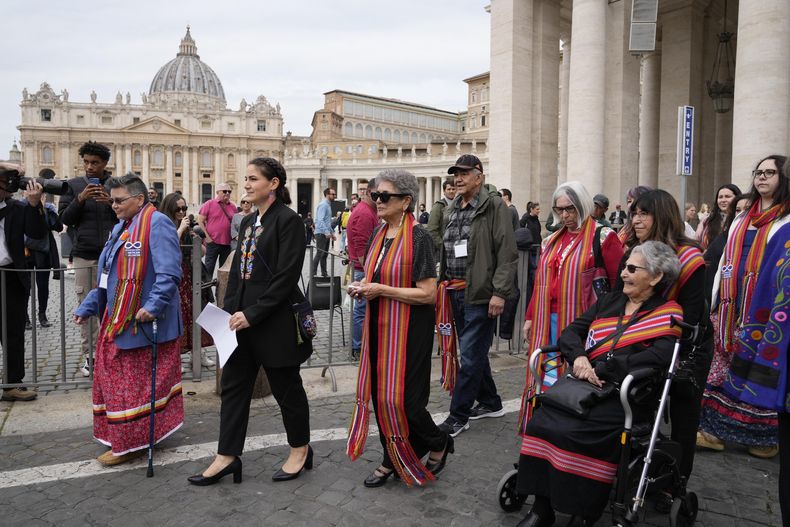 EUR-GEN VATICANO-CANADÁ