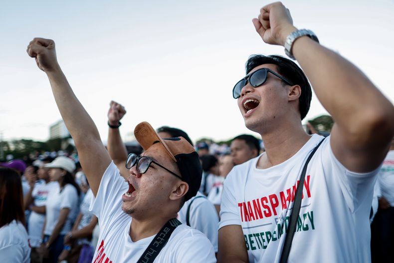 La protesta en Manila el 16 de noviembre del 2025. (AP foto/Mark Cristino)