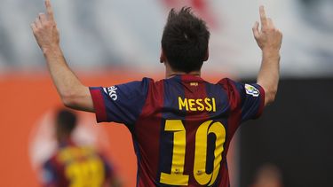 americateve | El jugador del Barcelona y de la selecci&oacute;n de Argentina, Lionel Messi, festeja un gol contra Rayo Vallecano el s&aacute;bado, 4 de octubre de 2014, en Madrid. (AP Photo/Andres Kudacki)
