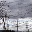 A rentar las barcazas generatrices para estabilizar el sistema eléctrico
