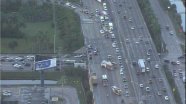 17 carros involucrados en accidente en Palmetto