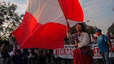 Perú no descarta suspender ciertos derechos constitucionales ante el momento de quiebre