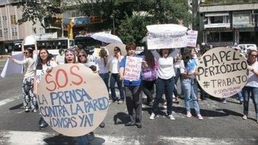 americateve | La Sociedad Interamericana de Prensa recordó que denuncia desde hace años que en Venezuela el gobierno dejó de suministrar divisas a la prensa independiente para comprar papel, lo que ha resultado en que varios diarios regionales hayan tenido que detener