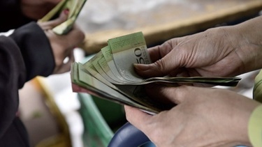 La moneda venezolana registró una devaluación de 17% frente al dólar en menos de una semana