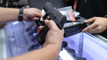 huracan maria dispara las peticiones de armas