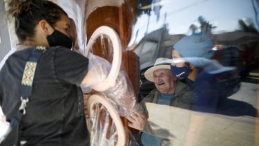 Argentina bate récord de contagios diarios de COVID