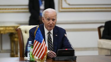 El presidente Joe Biden se reúne con el presidente de Angola Joao Lourenco, en el palacio presidencial de la capital Luanda, Angola, el martes 3 de diciembre de 2024. (AP foto/Ben Curtis)