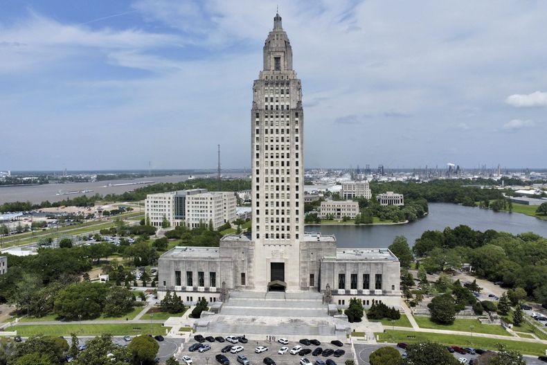 ARCHIVO – El Capitolio estatal de Luisiana, el 4 de abril de 2023, en Baton Rouge, Luisiana. (AP Foto/Stephen Smith, Archivo)