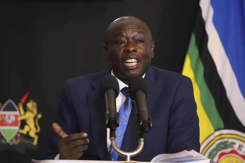 El vicepresidente de Kenia, Rigathi Gachagua, durante una conferencia de prensa en Nairobi, Kenia, el lunes 7 de octubre de 2022. (AP Foto/Andrew Kasuku)