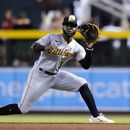 Castro deja el celular y ayuda a los Piratas ante Arizona