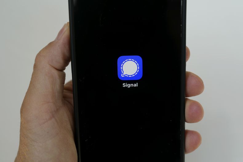 El app de Signal en un teléfono celular en San Francisco el 18 de marzo del 2025. (Foto AP/Jeff Chiu)