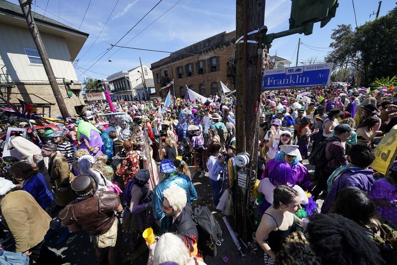 ESP-GEN MARDI GRAS