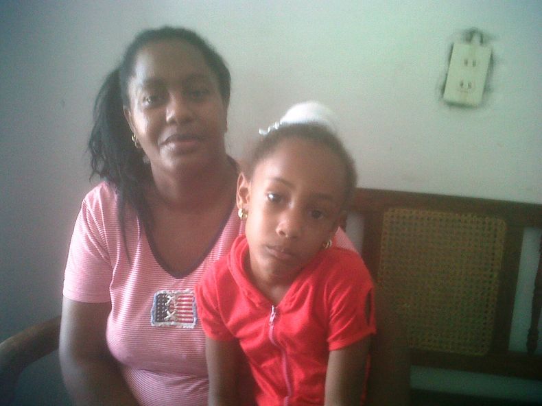 Damarys Moya y su hija Lazarita en una foto de archivo.