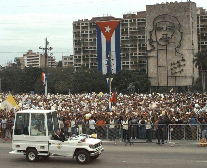 REP-GEN_PAPA-CUBA_VISITAS_PAPALES-0.jpg