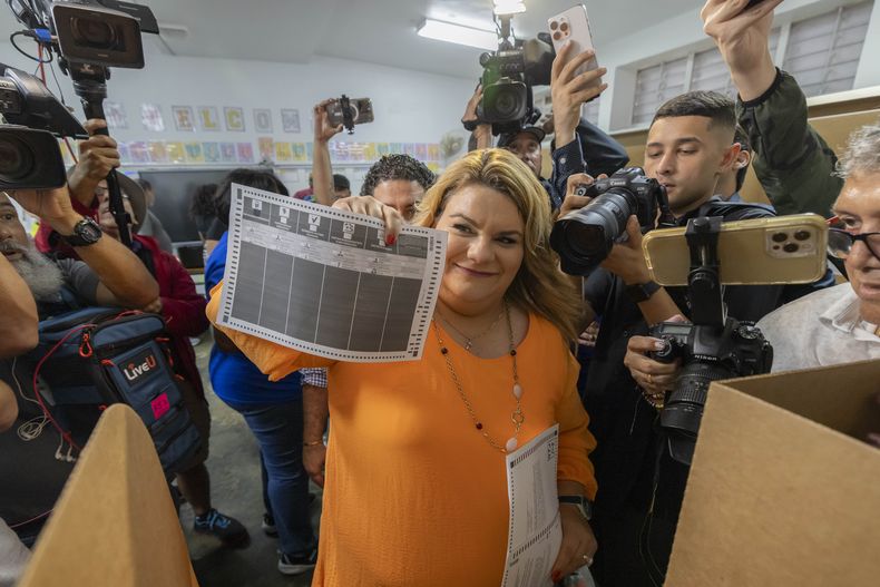 Jenniffer González, del partido proestadidad de Puerto Rico, toma la