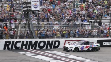 NASCAR: Harvick gana de nuevo; difuso panorama para playoff