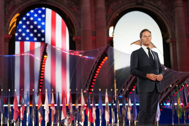 El secretario general de la OTAN, Mark Rutte, se prepara para pronunciar un discurso durante el evento America 250, en Bruselas, el domingo 28 de junio de 2026. (Foto AP/Virginia Mayo)