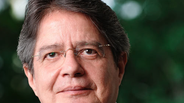 candidato ecuatoriano, guillermo lasso, califico las misiones medicas cubanas de esclavitud