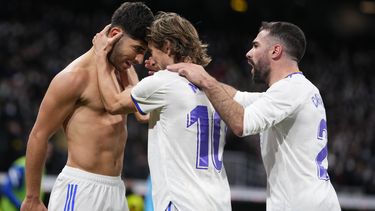 Barcelona golea 4-2 al Atlético y asciende al 4to puesto