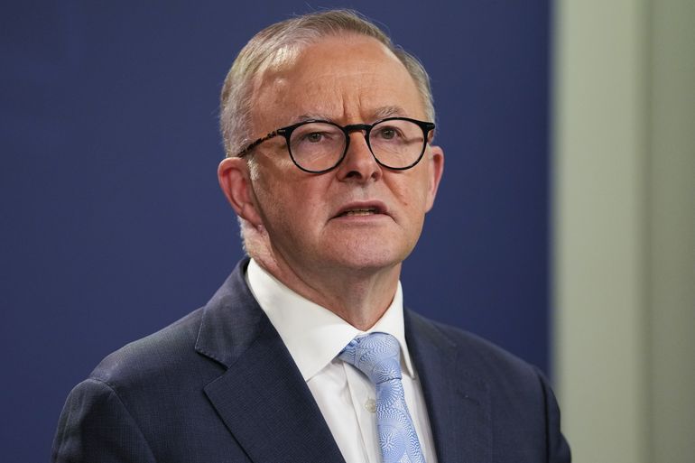 Premier australiano visitará Francia para reparar relaciones