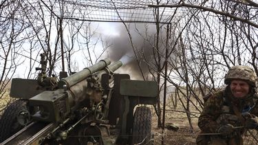 el regimen ruso anuncio que reforzara sus defensas aereas para contrarrestar la adhesion de finlandia a la otan