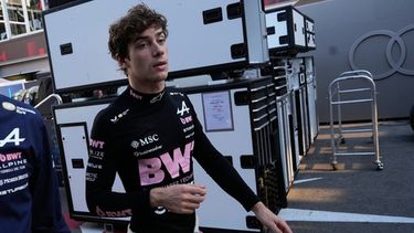 El piloto de Alpine Franco Colapinto tras accidentarse en el Gran Premio de Azerbaiyán de la Fórmula 1, el sábado 26 de septiembre de 2026, en Bakú. (AP Foto/Darko Bandic)