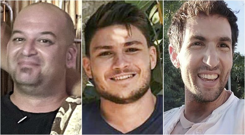 En esta combinación de imágenes proporcionadas por el Foro de Familiares de Rehenes se muestra a Iair Horn, Alexander (Sasha) Troufanov y Sagui Dekel Chen, secuestrados y trasladados a Gaza el 7 de octubre de 2023. (Foro de Familiares de Rehenes vía AP)